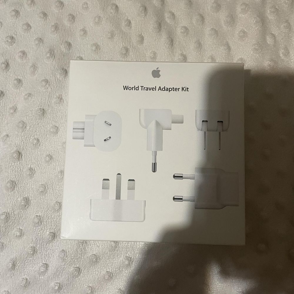 World Travel Adapter iPhone