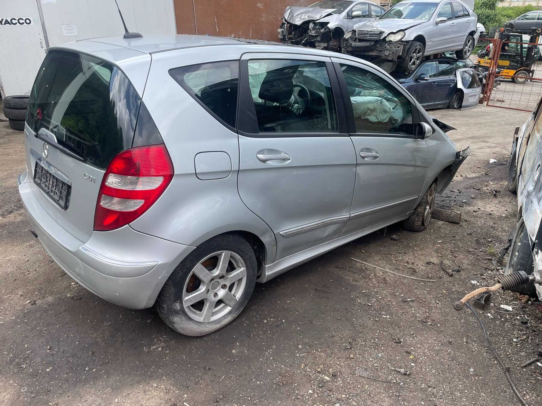 Мерцедес бенц A180 2.0CDI W169/Mercedes-Benz A180 2.0CDI W169 на части