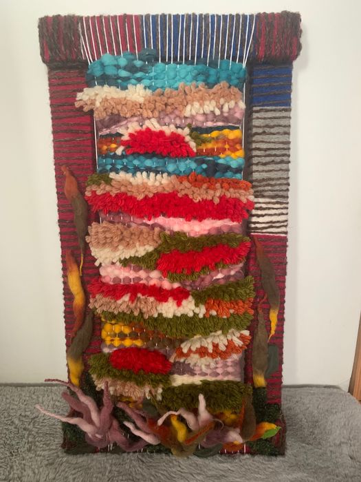 Гоблен „Магия на цветните поляни“.