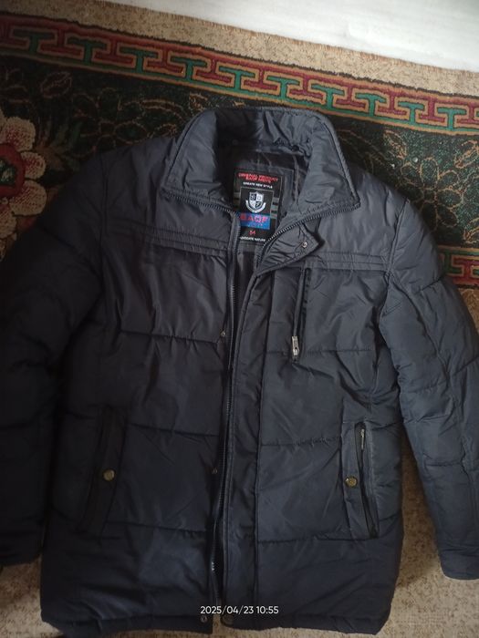 Зимний куртка балоновый в хорошем состояние состояние