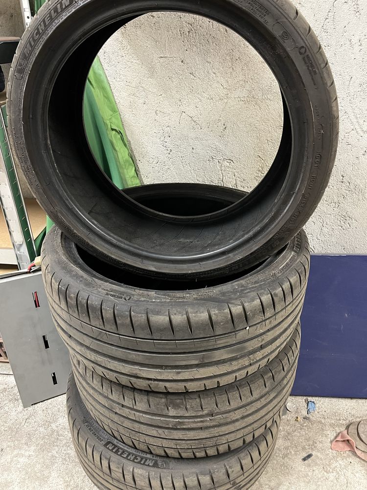 Продавам гуми Michelin Pilot Sport 4 204/40ZR17