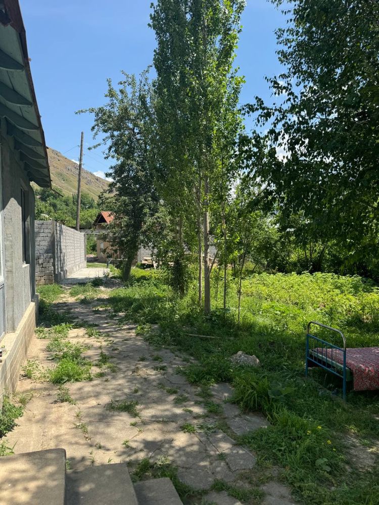 Burchmullo qishlog’ida hovli uy sotiladi