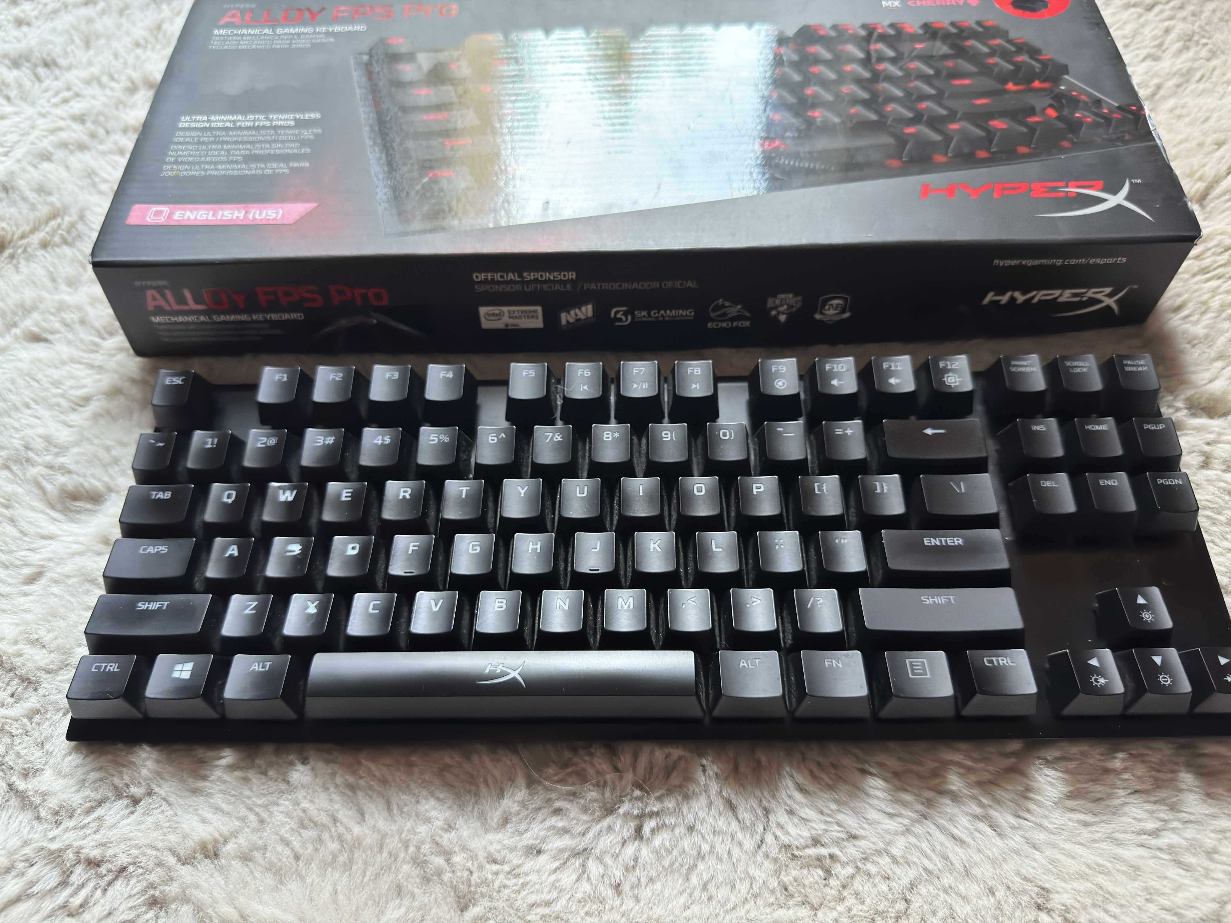 HyperX Alloy FPS Pro с червени суичове – отлично състояние