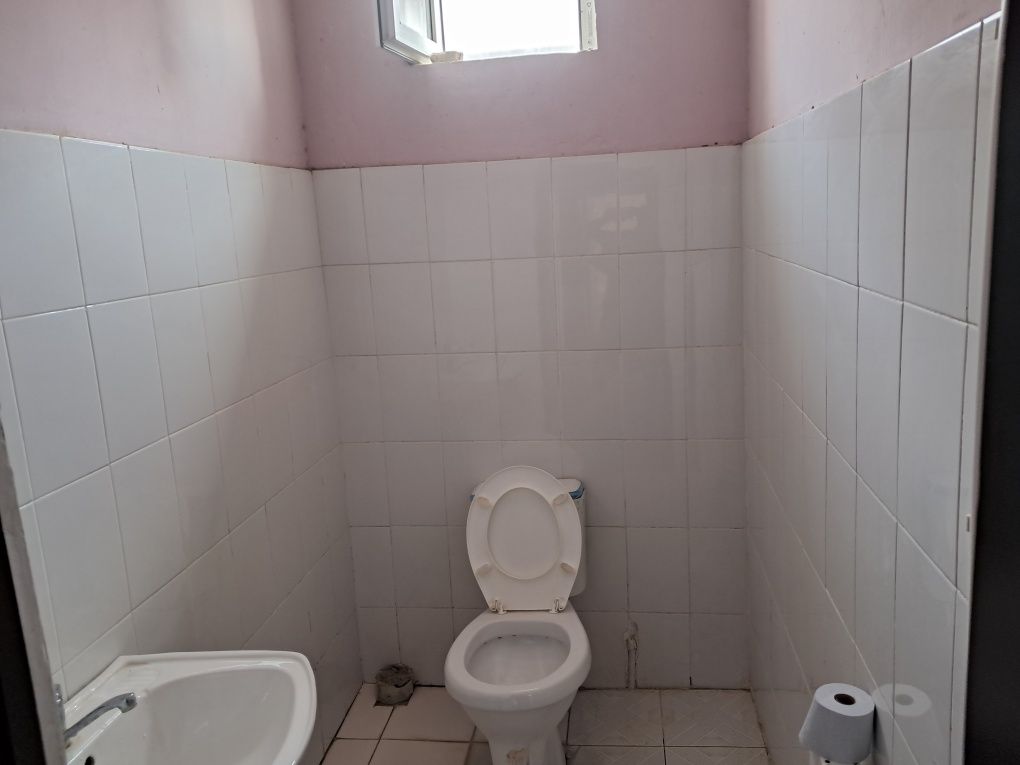 4 xonali katej ijaraga beriladi