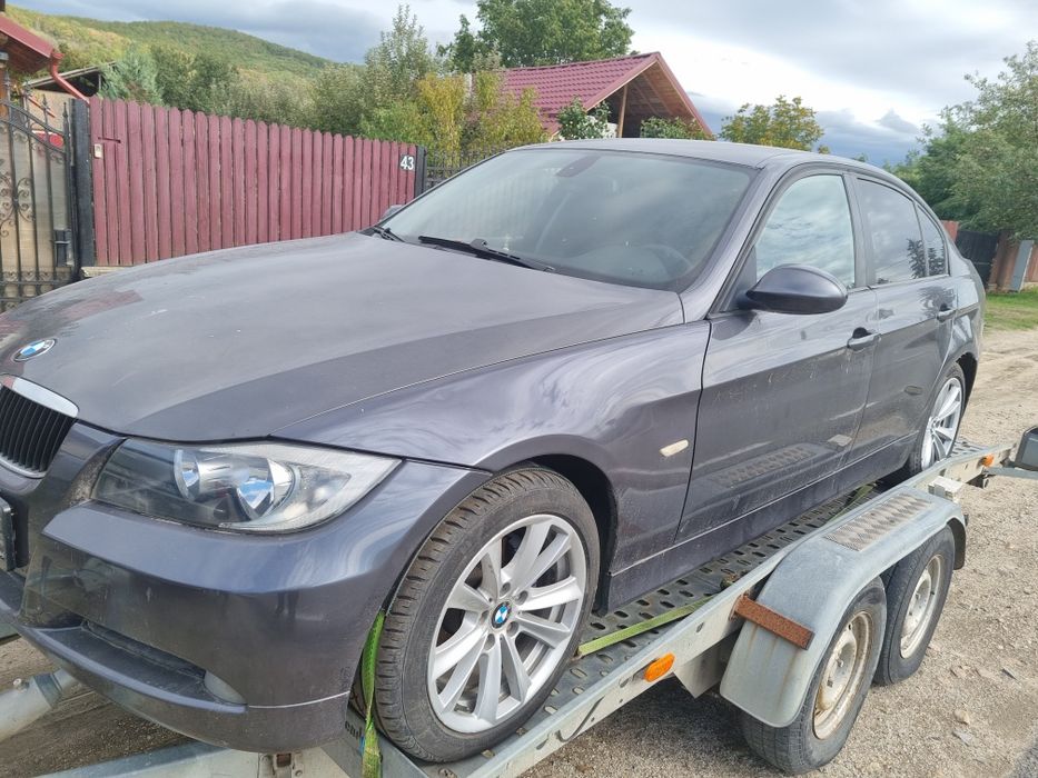 Dezmembrez Bmw e90 320d 163cp 2005