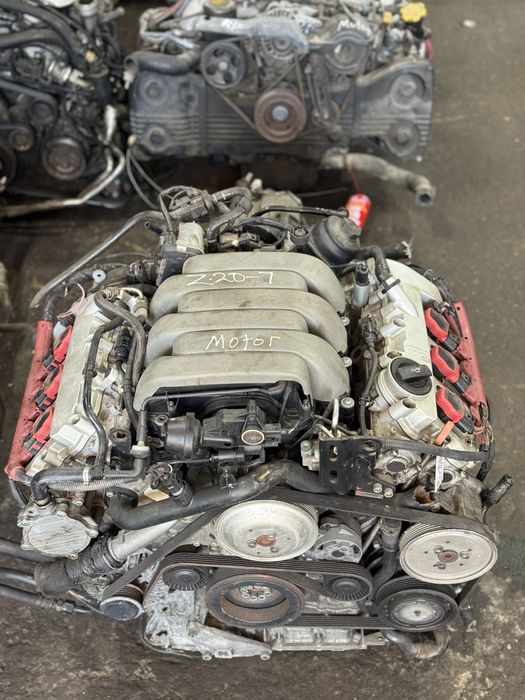 Двигатель AUK на Audi A6 C6 объём 3.2