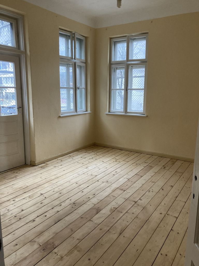 Дава се под наем Етаж от къща в Варна, Нептун - 100 кв.м за 765 € - Снимка #3
