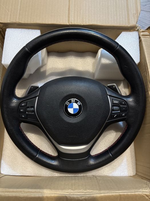 Vand volan cu padele BMW F30