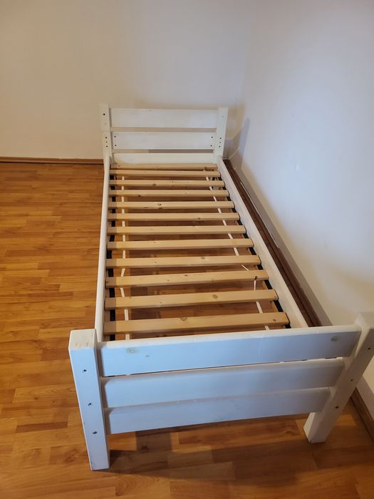 Pat single, cu somiera si saltea