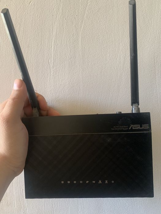Продам роутер asus ac750