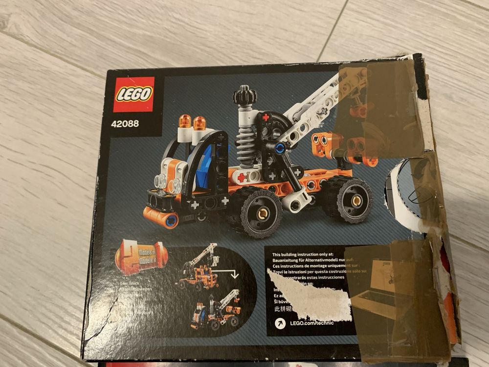 Lego Technic 2 in 1 Cherry Picker 42088