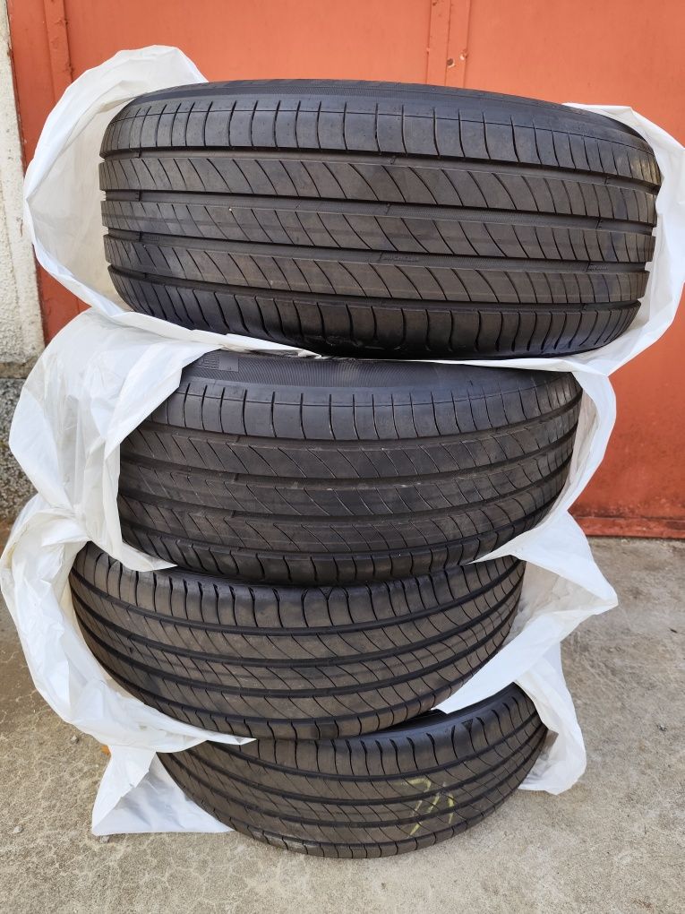 Чисто нови гуми Michelin primacy 235 45 20 Дот 3924 Топ