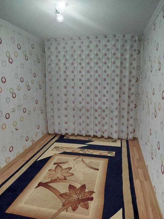 3 хоналик квартира  2 этаж, центральный аптека