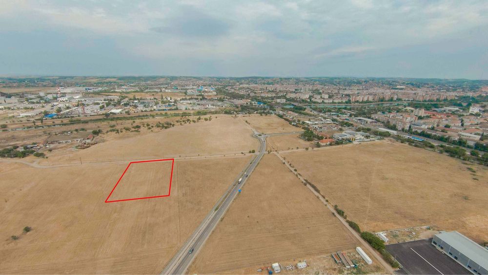 Teren 7000 mp - front 63 ml zona Centura Iosia - str. Corneliu Baba