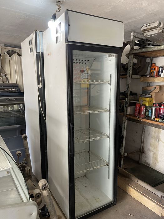 Холодильник / Морозильник / витриной