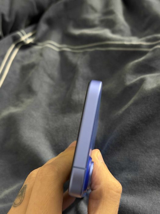 Продава iphone 16