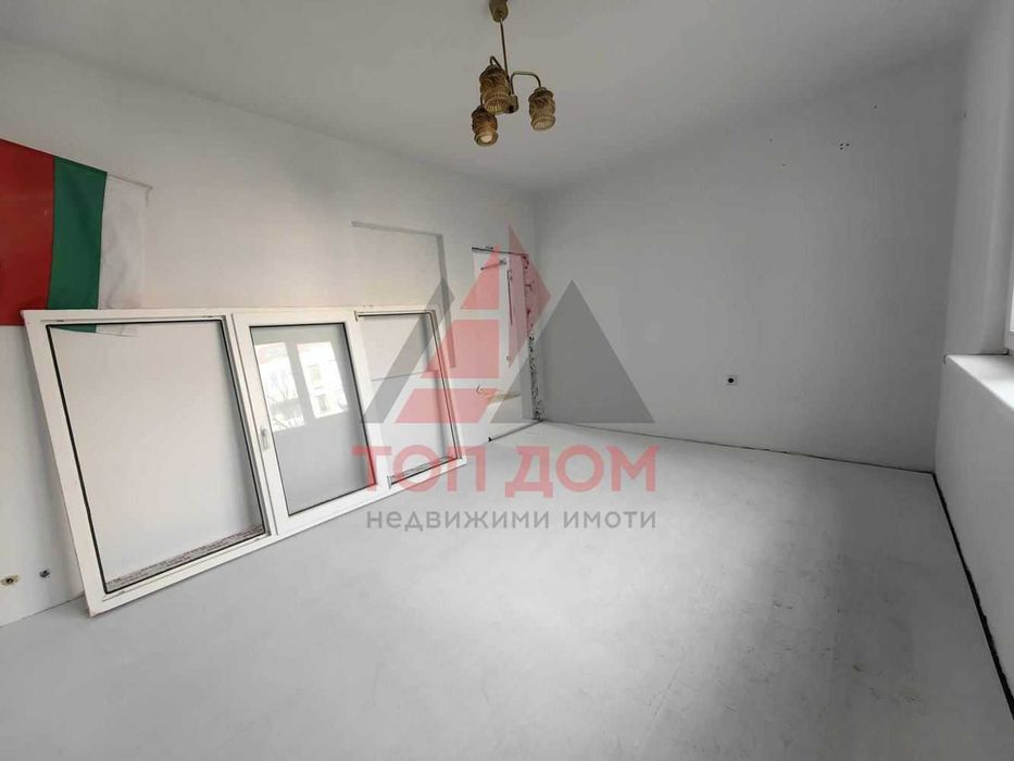 Продава се Тристаен апартамент в Варна, Червен площад - 100 кв.м за 2099 €/кв.м - Снимка #6