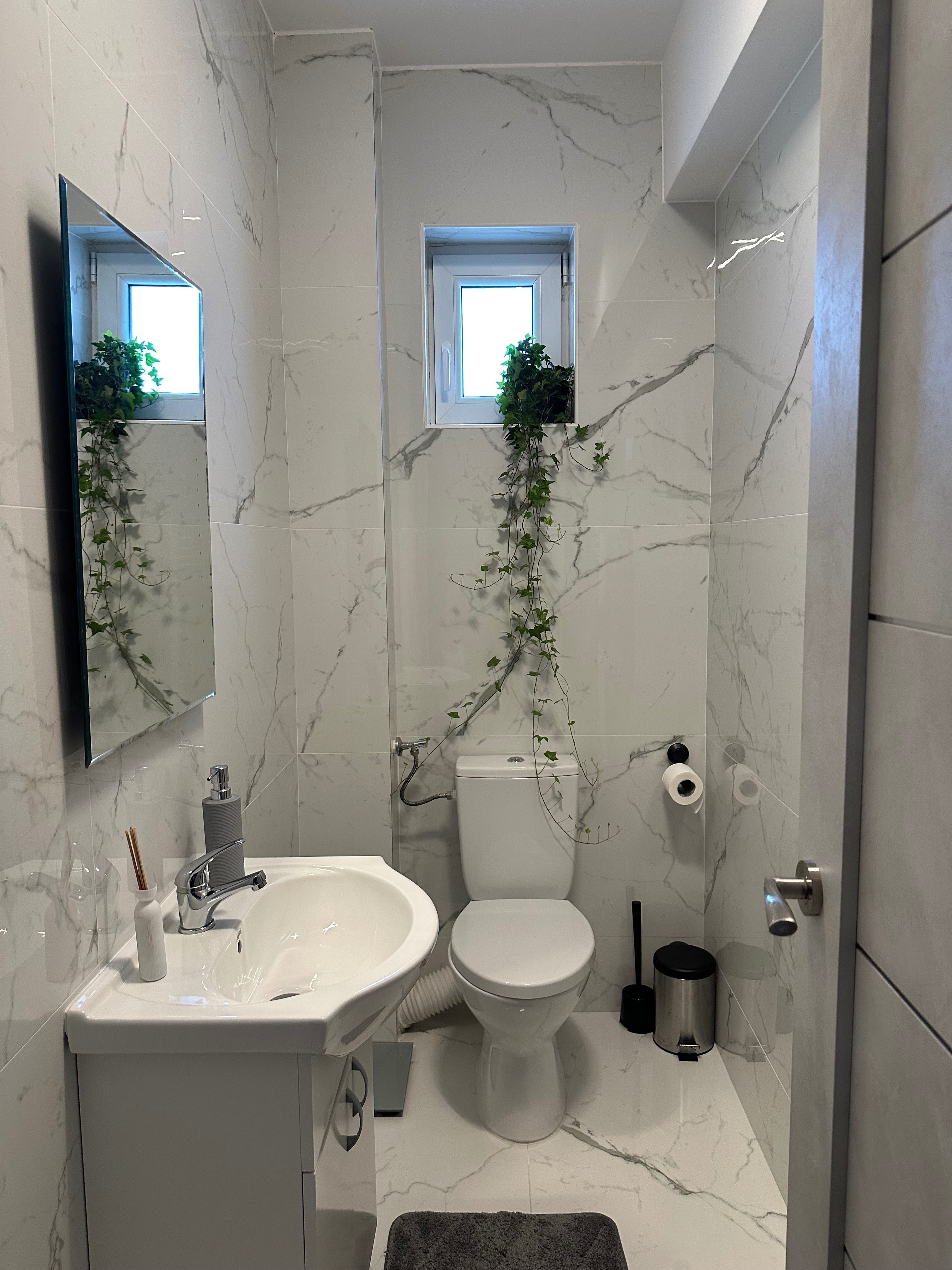 Apartament 3 camere + grădină proprie