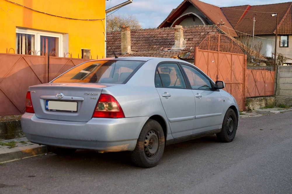 Vând  toyota corolla 1.4 diesel