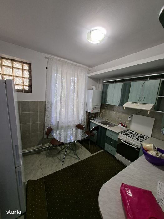 Apartament 2 camere, utilat, zonă centrală
