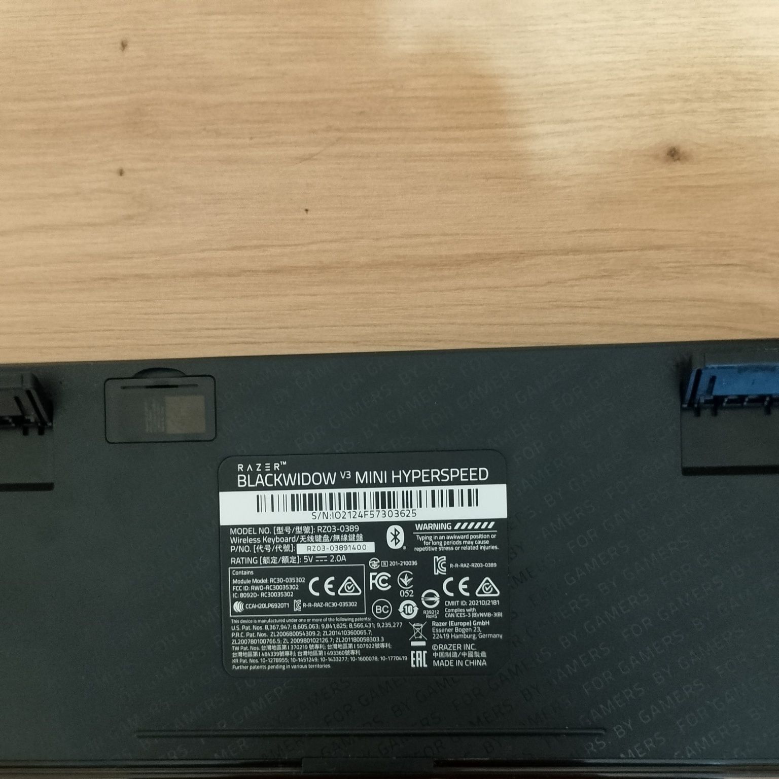 Razer BlackWidow V3 Mini HyperSpeed — механична безжична клавиатура |