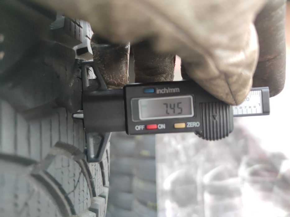 2бр Зимни гуми 205 55 16 - Bridgestone