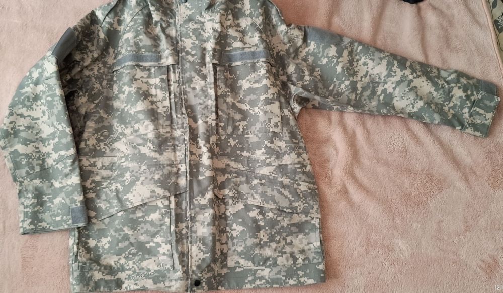 Камуфлажна шуба.