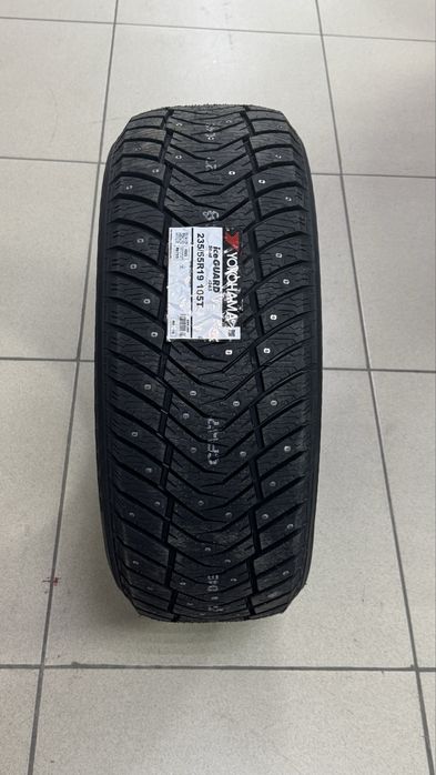 235/55R19 Yokohama