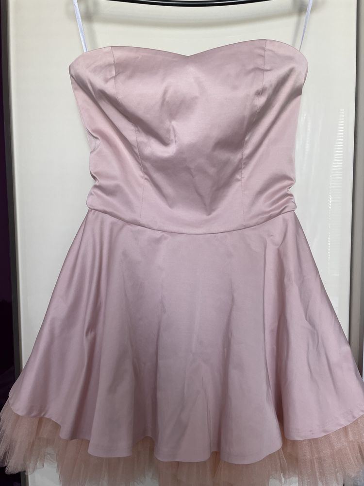Розова коктейлна рокля