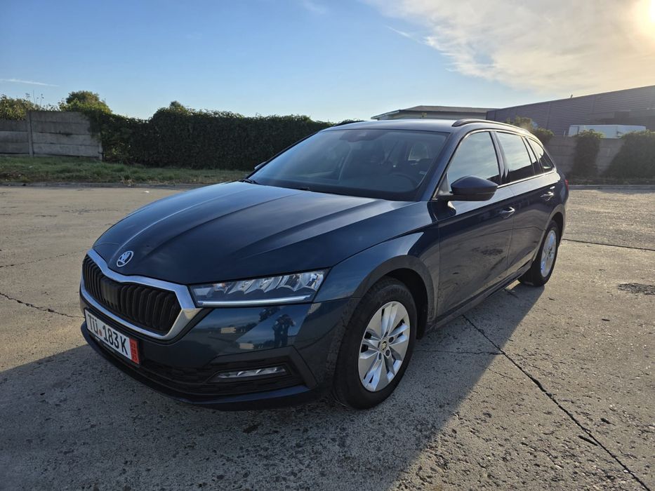 Skoda Octavia. Virtual Cockpit-bord,Camera marsarier,2022.