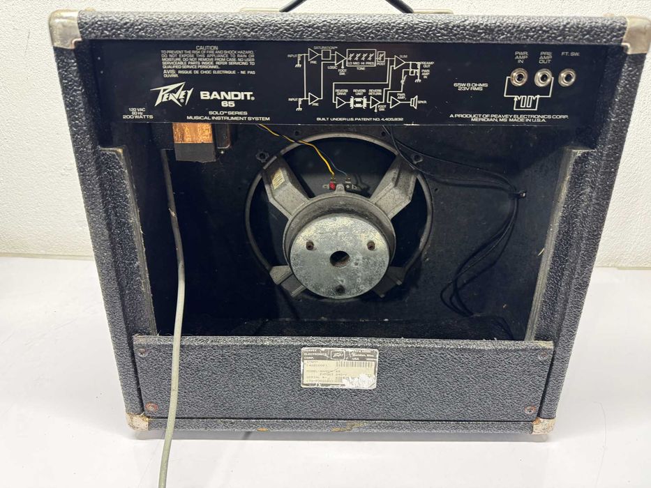 Кубе - Peavey Bandit 65