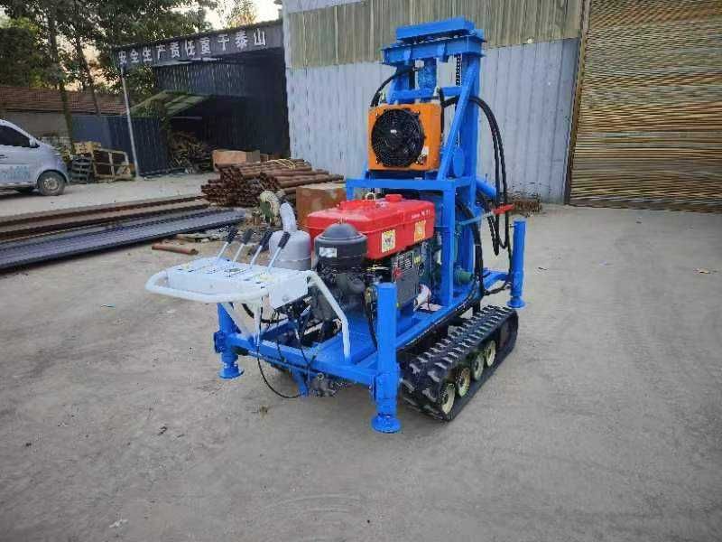 Masina de foraj diesel 25 cp pe senile , 100m prajina , 6 sape incluse