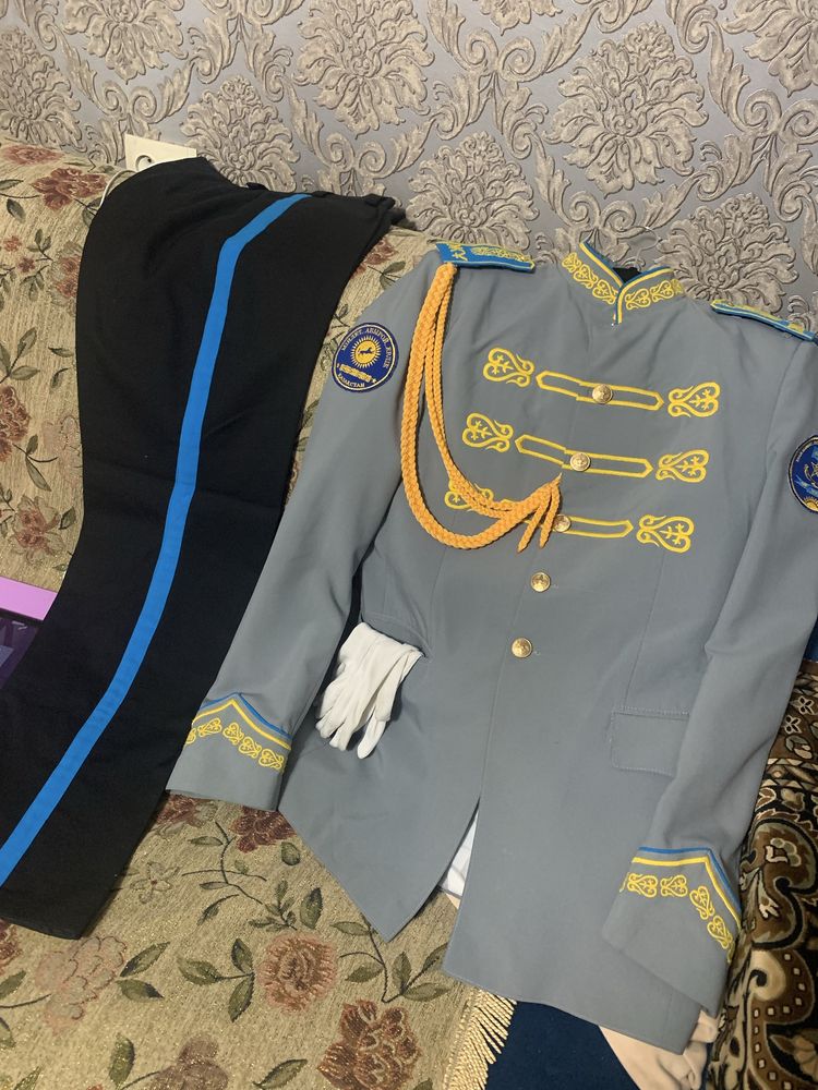 Продам парадную форму .