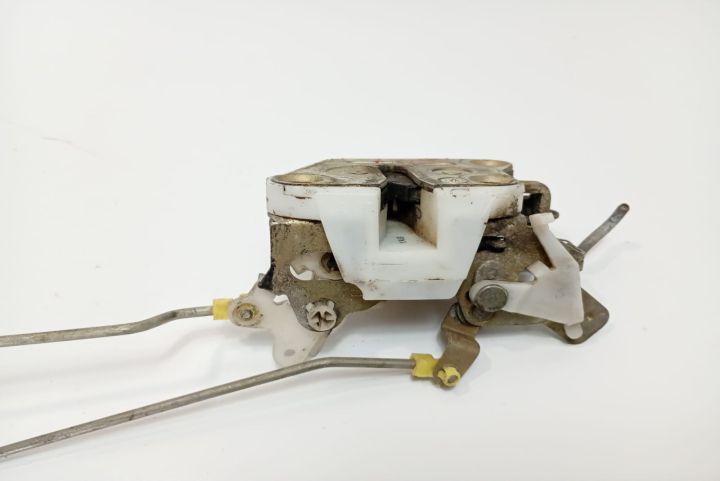 Broasca  usa stanga spate Dacia Logan a 2-a generatie