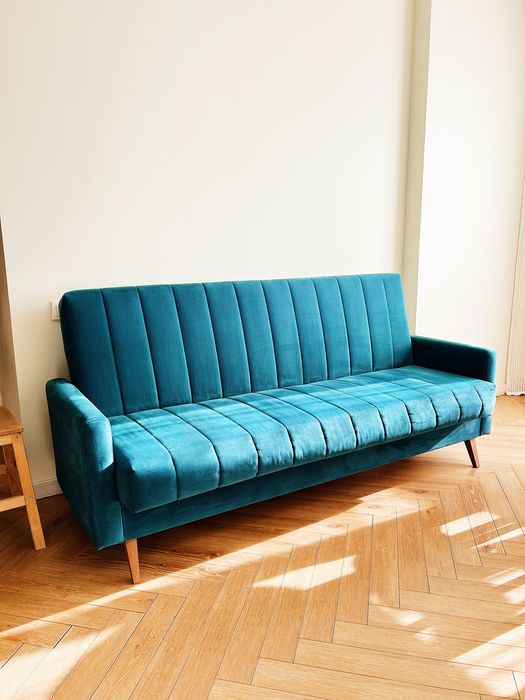 Продается Изумрудный велюровый диван, состояние отличное!