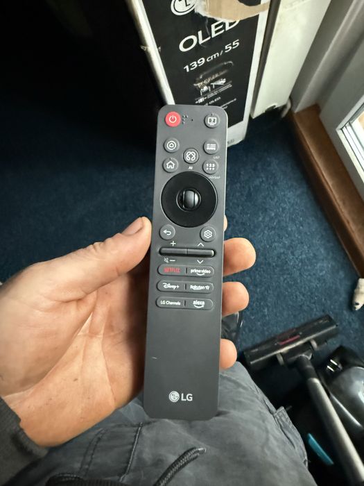 Vand 2 tv oled un LG B1 si un Samsung S95D QD