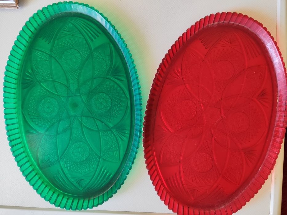 Подноси за сервиране или декорация