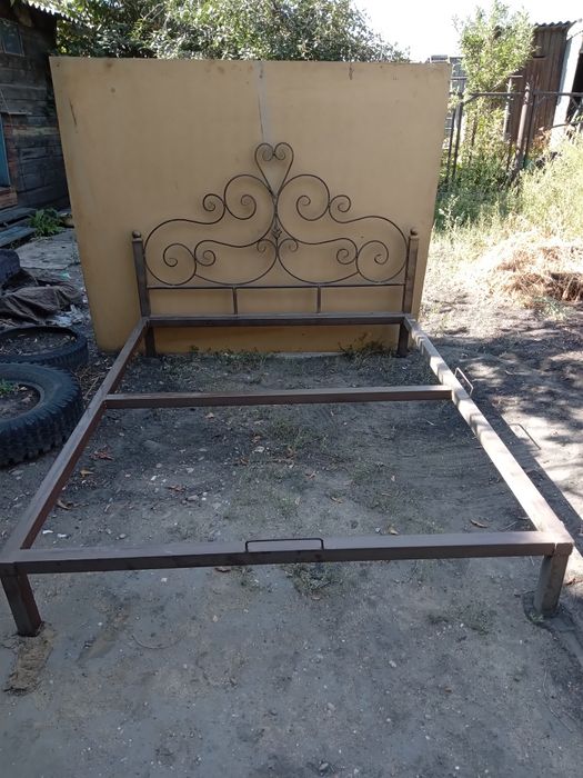 Продам кровать металлическая