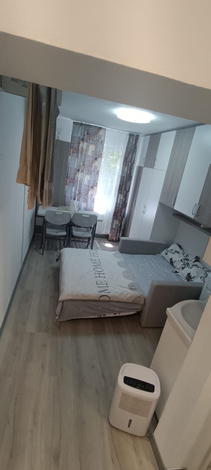 Închiriez in regim hotelier