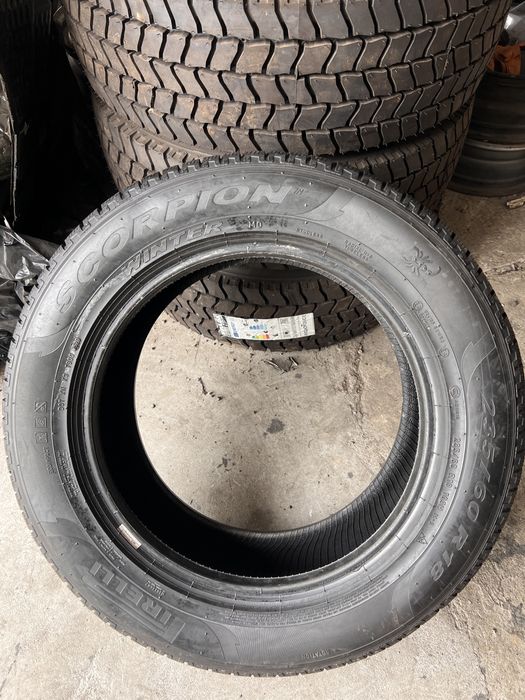 4 anvelope iarna 235/60/18 , Pirelli , DOT 2022 !