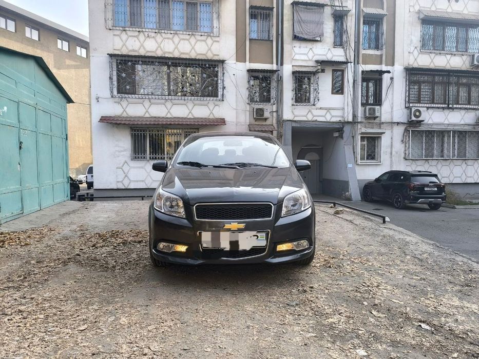 Продаётся своя Нексия 3 автомат