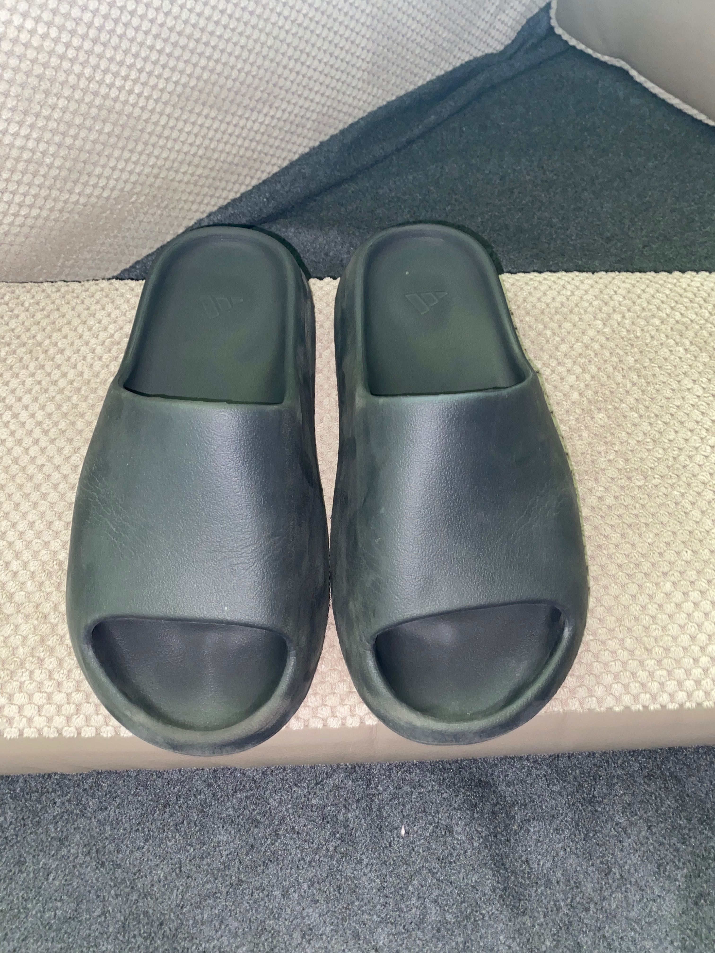 Yeezy Slides Onyx