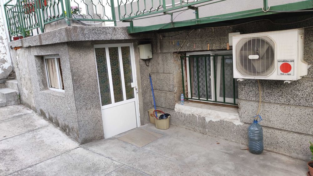 Дава се под наем Двустаен апартамент в Варна, Цветен квартал - 50 кв.м за 306 € - Снимка #13