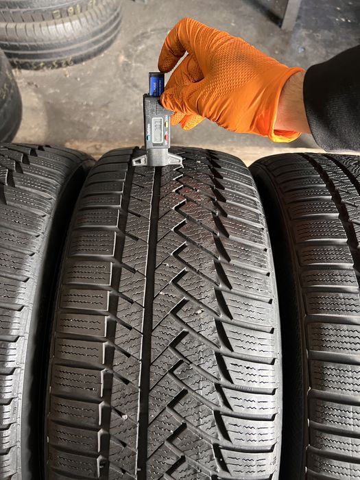 4 anvelope iarna 225/40/18 , Continental , 7.5-8 mm