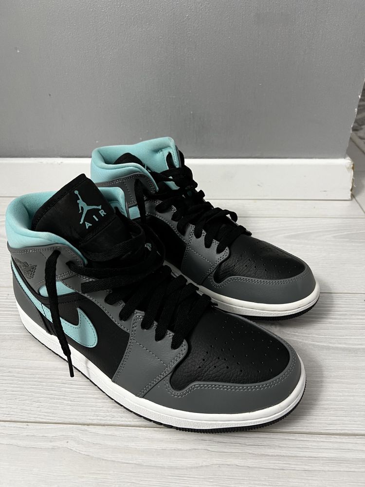 Air Jordan 1 Mid Grey Aqua