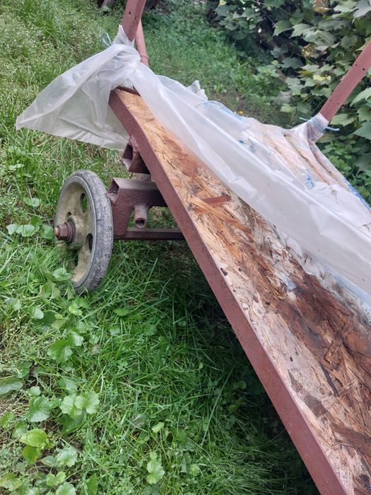 Carut pentru transport marfa