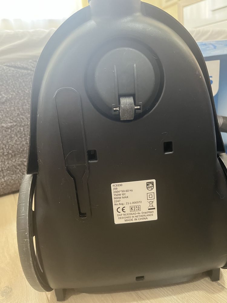 Aspirator Philips 3000 PowerPro compact FC9330