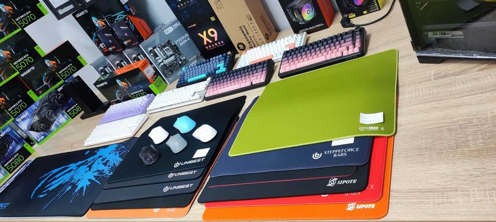 Игровые клавиатуры так же другая переферия