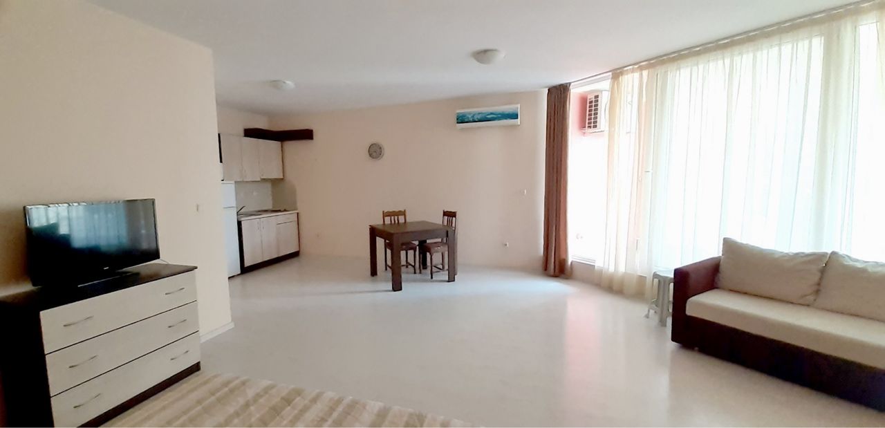 Продава се Едностаен апартамент в к.к. Слънчев бряг - 72 кв.м за 737 €/кв.м - Снимка #3