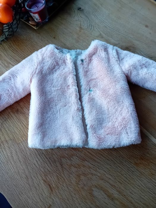 Прекрасно розово плюшено детско яке момиче Lola Palacios размер 86/92